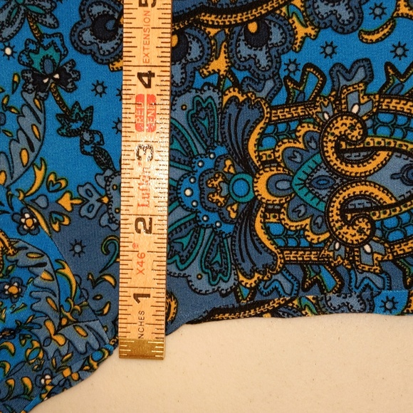 Ann Taylor Women's Size M Geometric Pattern Career Wear Popover Top - Picture 7 of 9